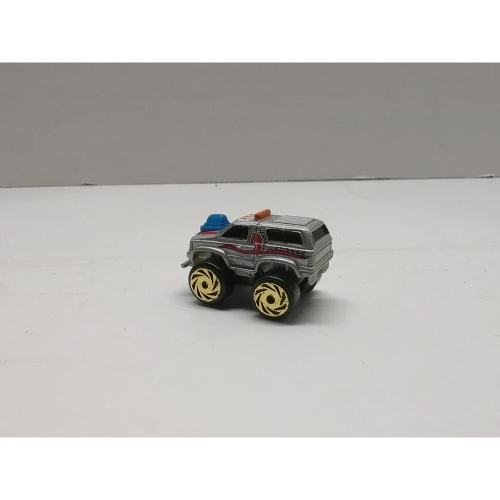 Micro Machines Road Champs Monster Wheels Truck Ford Bronco Silver 1987 Vintage